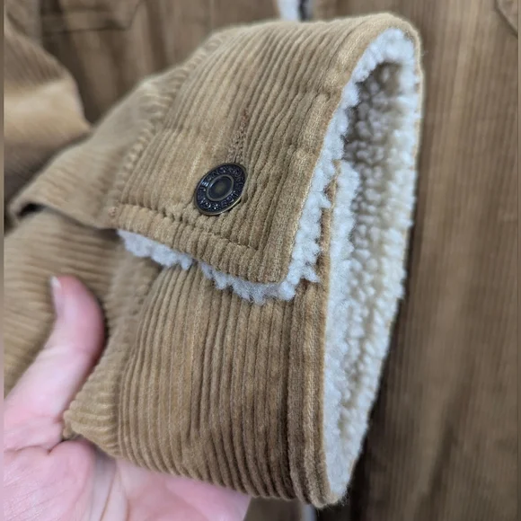 Vintage GAP Men's Icon Y2K Tan Corduroy Jacket with Sherpa Lining L Oversized